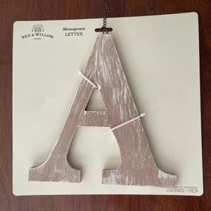 NWT Bee & Willow wooden Monogram letter